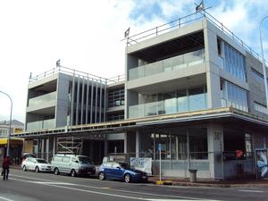 Reflecting the new face of mixed-use commercial, and residential developments in Auckland &#8211; the newly built two-storey block at 387 Tamaki Drive. 